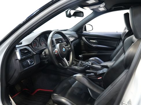 Used 2018 BMW M3 image 32