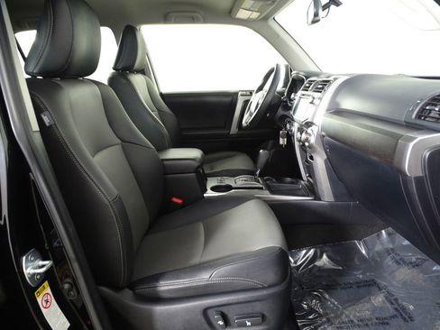 Used 2019 Toyota 4Runner SR5 Premium image 15