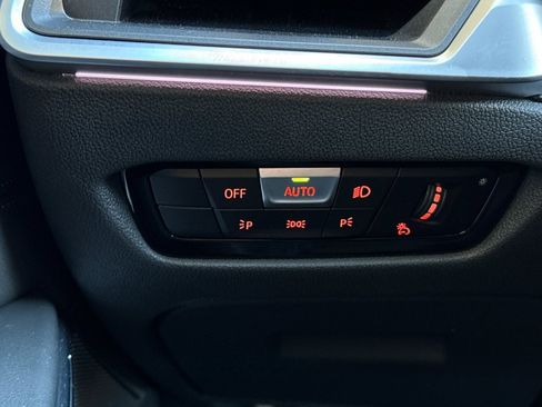 Used 2022 BMW M3 Competition w/ M Carbon Exterior Package image 36