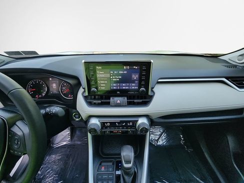 Used 2020 Toyota RAV4 XLE Premium AWD/4WD image 23