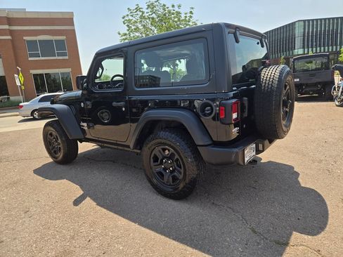 Used 2018 Jeep Wrangler Sport AWD/4WD image 9