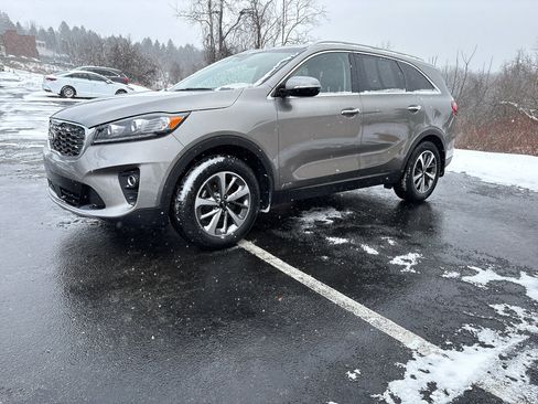 Used 2019 Kia Sorento EX image 32