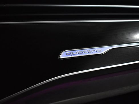 Used 2023 Audi Q8 Premium Plus w/ Premium Plus Package image 26