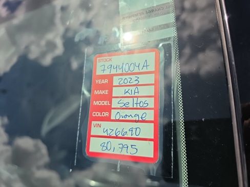 Used 2023 Kia Seltos S FWD image 7
