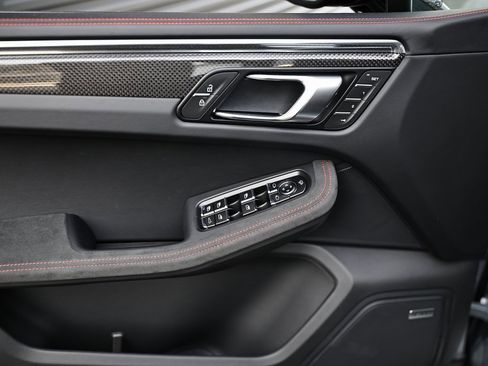 New 2026 Porsche Macan GTS image 18