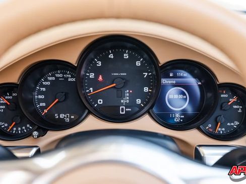 Used 2015 Porsche 911 Carrera RWD image 9