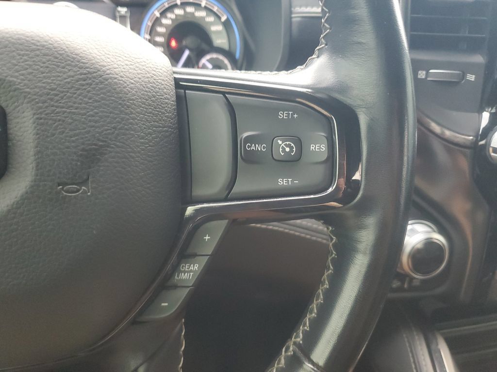 Used 2022 RAM 1500 Limited w/ Off-Road Group AWD/4WD image 21