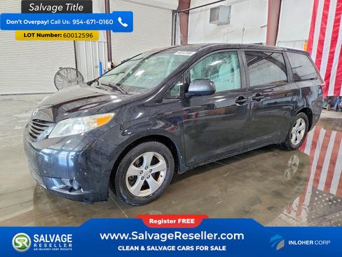 Used 2017 Toyota Sienna L FWD image 1