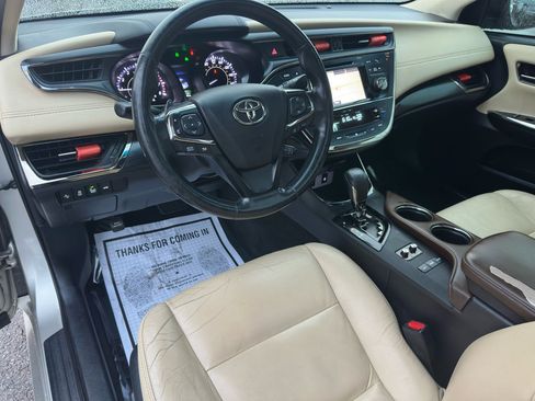 Used 2018 Toyota Avalon Touring image 24
