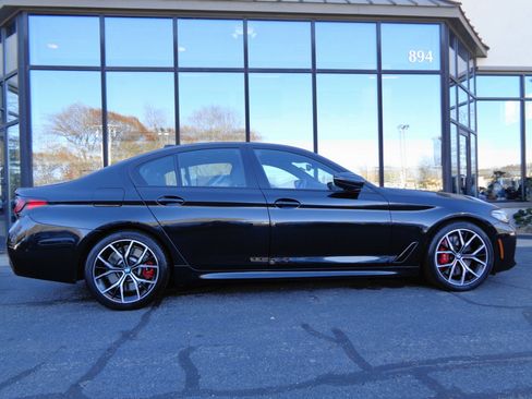 Used 2022 BMW 540i xDrive w/ M Sport Package image 4