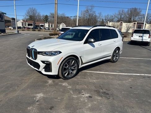 Used 2022 BMW X7 M50i w/ Dynamic Handling Package AWD/4WD image 1