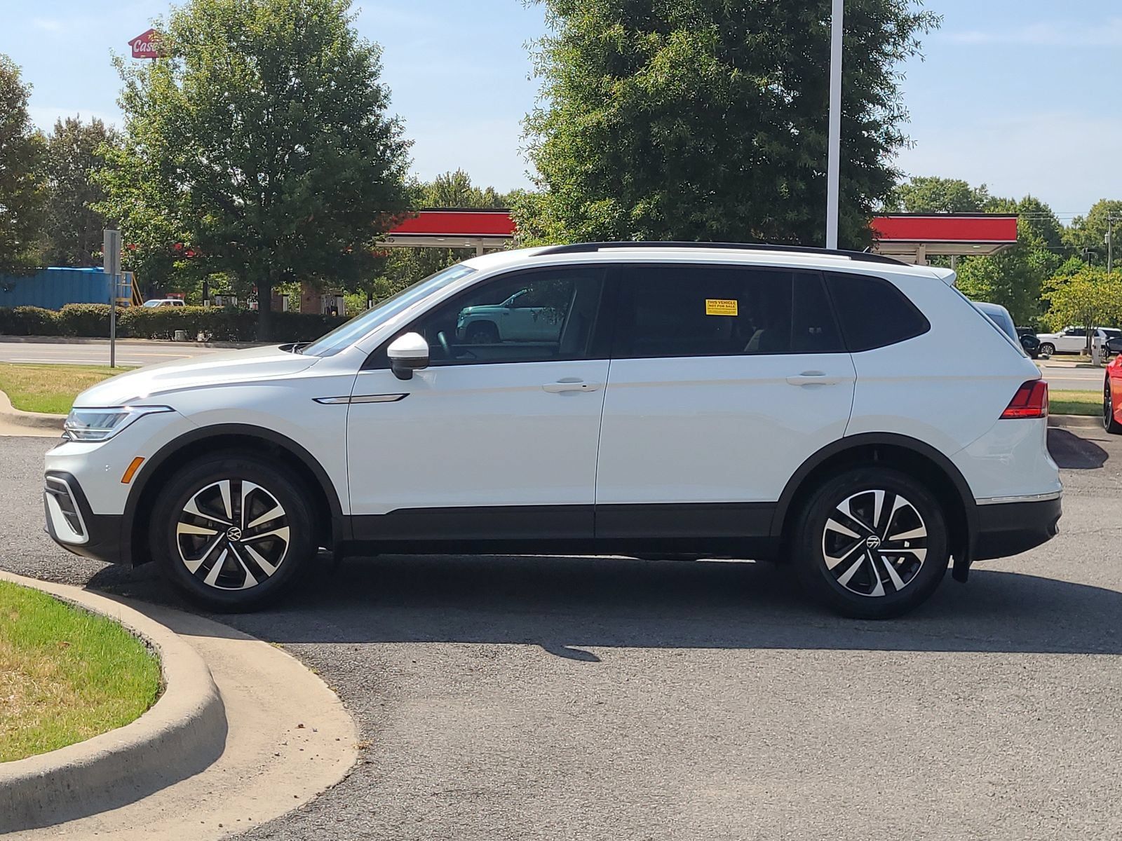 Used 2024 Volkswagen Tiguan S FWD image 6