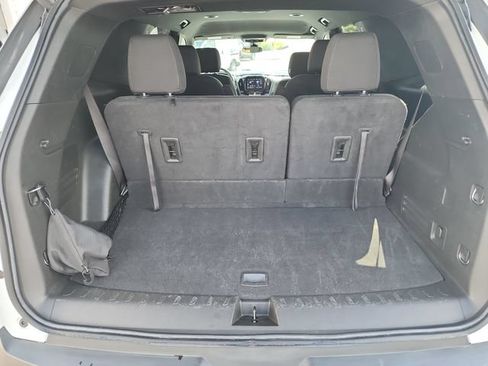 Used 2023 Chevrolet Traverse LT w/ LPO, Cargo Package AWD/4WD image 23