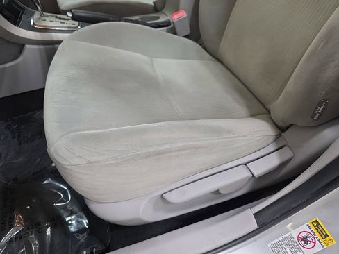 Used 2010 Toyota Corolla LE FWD image 27