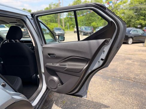 Used 2021 Nissan Kicks SV FWD image 24