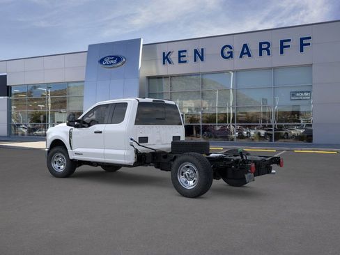 New 2025 Ford F350 XL w/ XL Chrome Package image 5