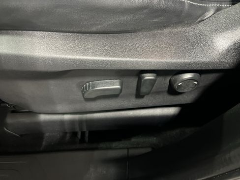 Used 2020 Subaru Ascent Limited w/ Technology Package AWD/4WD image 29