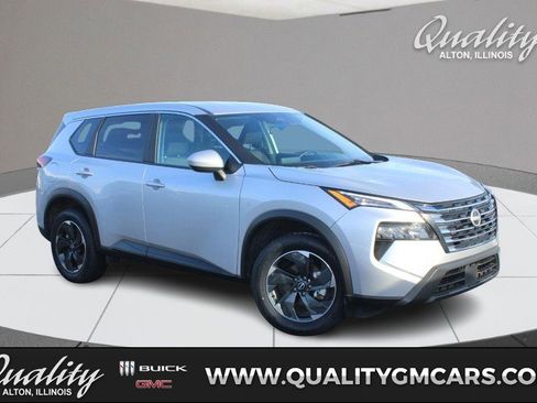 Used 2024 Nissan Rogue SV image 1