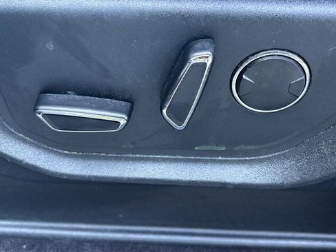 Used 2018 Ford F150 XLT w/ Equipment Group 302A Luxury image 31