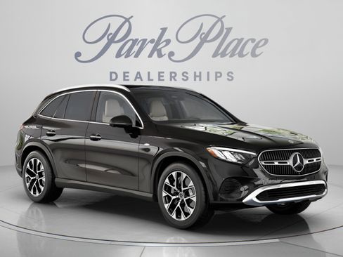 Used 2025 Mercedes-Benz GLC 350e 4MATIC image 32