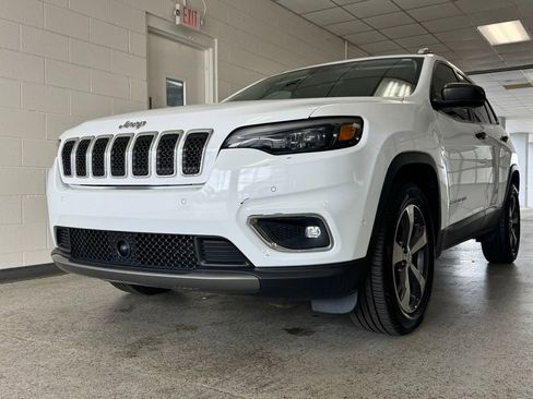 Used 2019 Jeep Cherokee Limited w/ Luxury Group image 23
