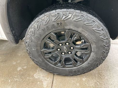 Used 2023 Chevrolet Silverado 1500 ZR2 w/ Technology Package image 26