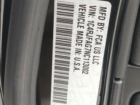 Certified 2022 Jeep Grand Cherokee Laredo X image 40