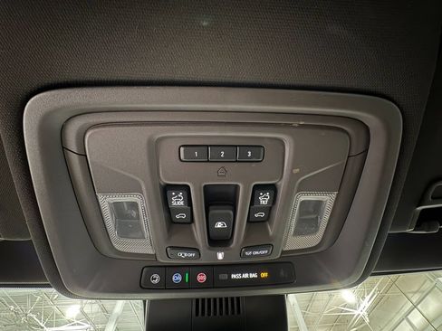 Used 2023 GMC Sierra 1500 Denali w/ Technology Package AWD/4WD image 36
