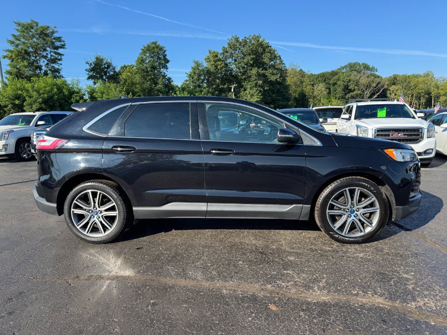 Used 2019 Ford Edge Titanium w/ Cold Weather Package AWD/4WD image 6