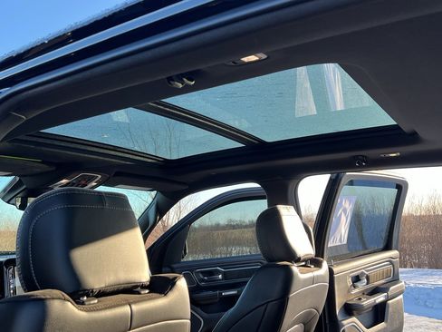 Used 2023 RAM 1500 Laramie image 41