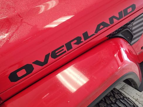 Used 2020 Jeep Gladiator Overland AWD/4WD image 12