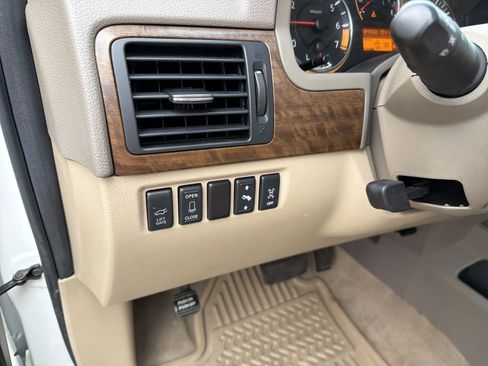 Used 2009 Nissan Armada LE w/ Technology Pkg AWD/4WD image 15