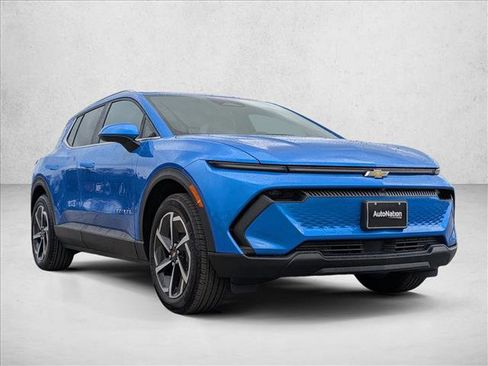 New 2026 Chevrolet Equinox EV LT image 3