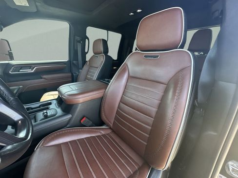 Used 2024 GMC Sierra 3500 Denali Ultimate AWD/4WD image 22