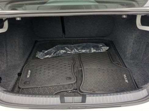 Certified 2023 Volkswagen Jetta Sport image 9