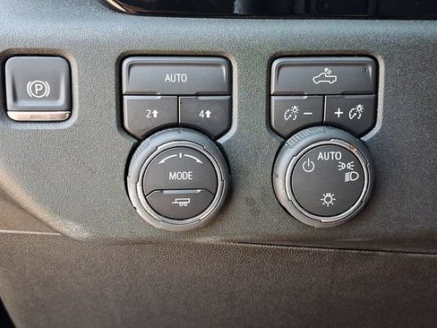Used 2026 Chevrolet Silverado 1500 LT AWD/4WD image 26