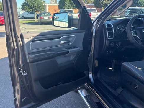 Used 2020 RAM 1500 Big Horn AWD/4WD image 9