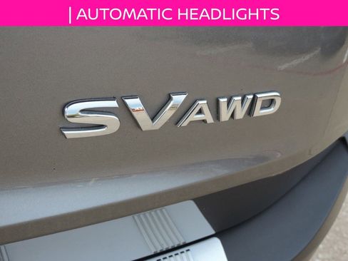 Used 2023 Nissan Rogue SV image 12