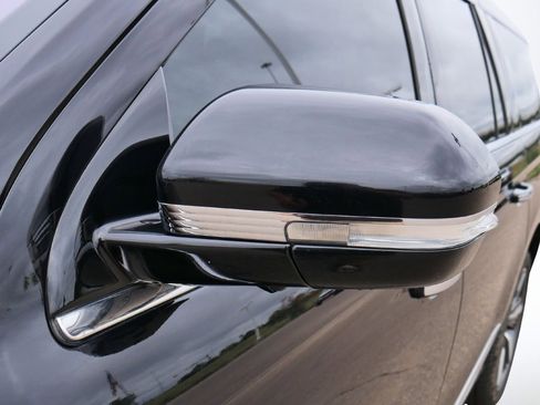 Used 2019 Lincoln Navigator L Reserve image 12