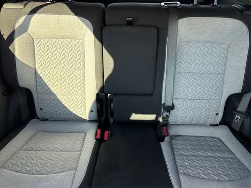 Used 2023 Chevrolet Equinox LS image 20