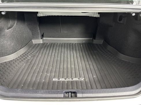 Used 2024 Toyota Camry SE image 29