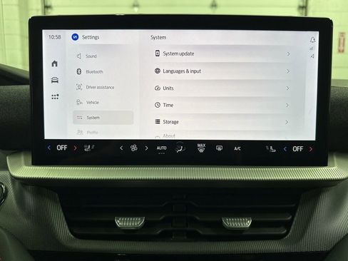 Used 2025 Ford Explorer ST-Line AWD/4WD image 30