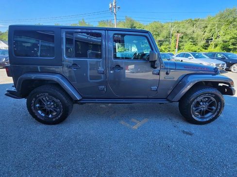 Used 2018 Jeep Wrangler Unlimited Sport AWD/4WD image 4