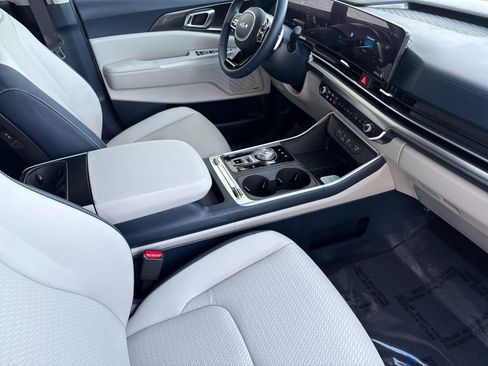 New 2026 Kia Carnival SX Prestige image 17