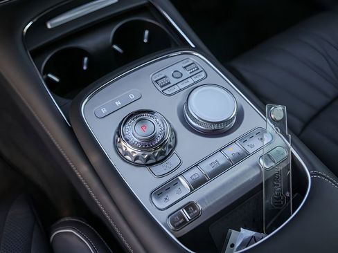 Used 2025 Genesis G90 3.5T AWD/4WD image 20