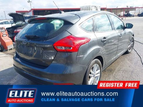 Used 2018 Ford Focus SE image 8