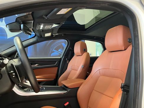 Used 2024 Jaguar XF R-Dynamic SE image 15