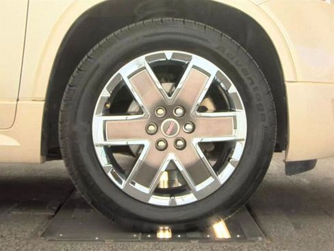 Used 2012 GMC Acadia Denali FWD image 8