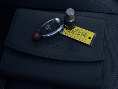 Used 2011 Mercedes-Benz E 550 Coupe image 33