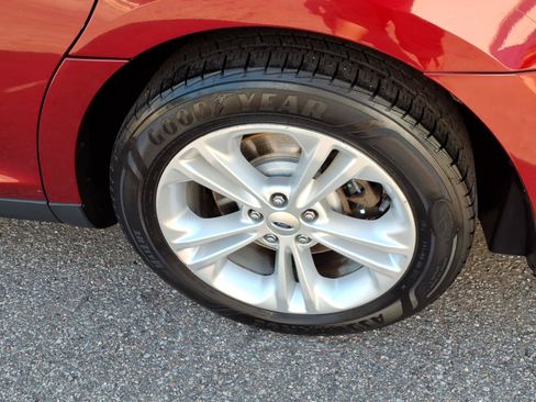 Used 2014 Ford Taurus SEL w/ Equipment Group 201A FWD image 12